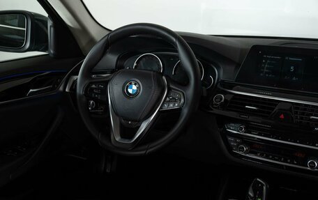 BMW 5 серия, 2019 год, 3 198 000 рублей, 20 фотография