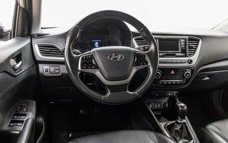Hyundai Solaris II рестайлинг, 2018 год, 1 048 000 рублей, 14 фотография