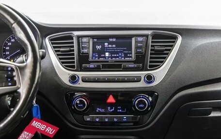 Hyundai Solaris II рестайлинг, 2018 год, 1 048 000 рублей, 19 фотография