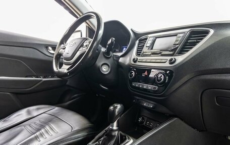 Hyundai Solaris II рестайлинг, 2018 год, 1 048 000 рублей, 34 фотография