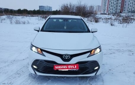 Toyota Camry, 2017 год, 2 300 000 рублей, 1 фотография