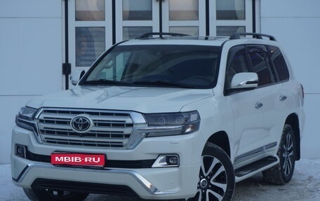 Toyota Land Cruiser 200, 2015 год, 5 637 000 рублей, 1 фотография