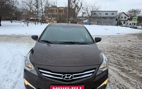 Hyundai Solaris II рестайлинг, 2016 год, 1 100 000 рублей, 1 фотография