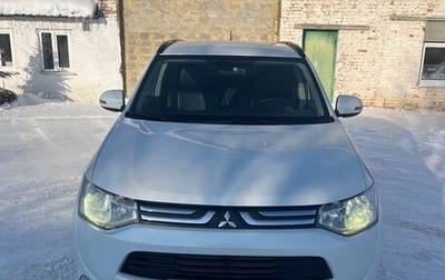 Mitsubishi Outlander III рестайлинг 3, 2013 год, 1 400 000 рублей, 1 фотография