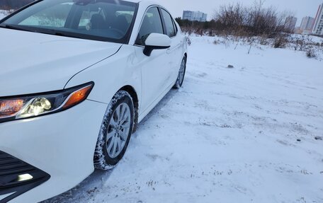 Toyota Camry, 2017 год, 2 300 000 рублей, 2 фотография