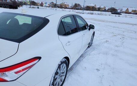 Toyota Camry, 2017 год, 2 300 000 рублей, 6 фотография