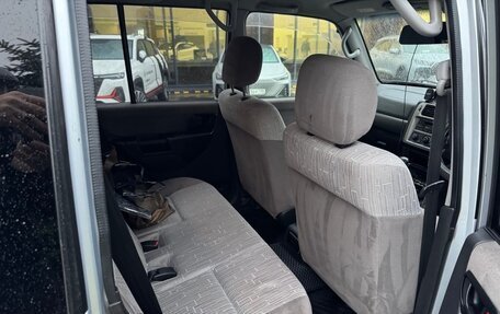 Mitsubishi Pajero iO, 2002 год, 650 000 рублей, 9 фотография