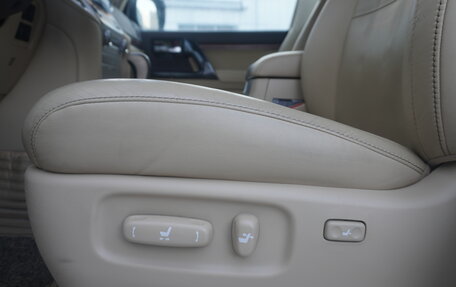 Toyota Land Cruiser 200, 2015 год, 5 637 000 рублей, 6 фотография