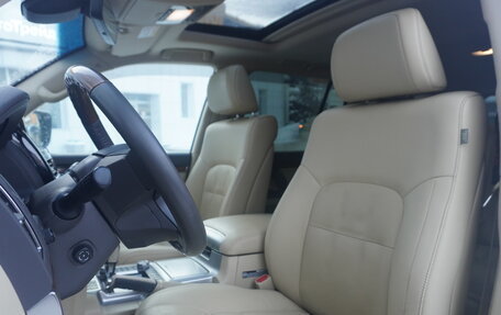 Toyota Land Cruiser 200, 2015 год, 5 637 000 рублей, 9 фотография