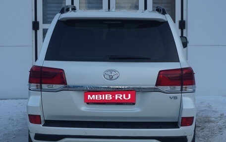 Toyota Land Cruiser 200, 2015 год, 5 637 000 рублей, 4 фотография