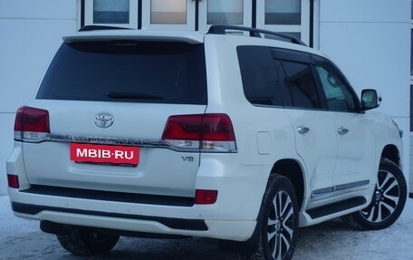 Toyota Land Cruiser 200, 2015 год, 5 637 000 рублей, 2 фотография