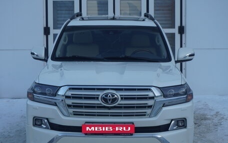 Toyota Land Cruiser 200, 2015 год, 5 637 000 рублей, 3 фотография