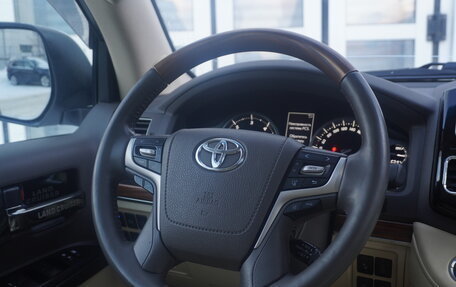 Toyota Land Cruiser 200, 2015 год, 5 637 000 рублей, 17 фотография