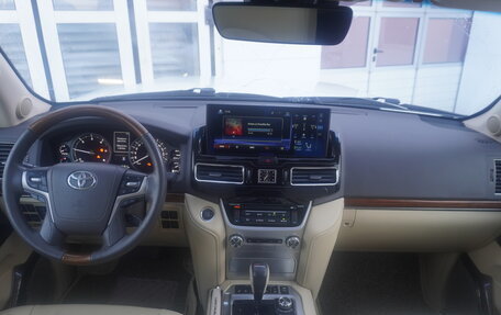 Toyota Land Cruiser 200, 2015 год, 5 637 000 рублей, 14 фотография