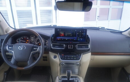 Toyota Land Cruiser 200, 2015 год, 5 637 000 рублей, 15 фотография