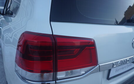 Toyota Land Cruiser 200, 2015 год, 5 637 000 рублей, 31 фотография