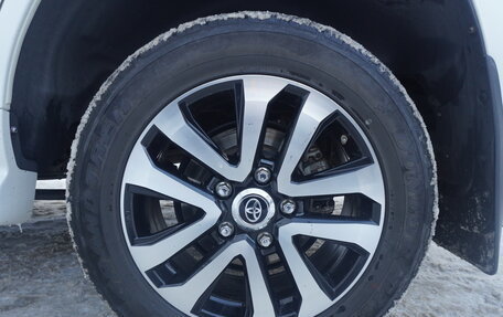 Toyota Land Cruiser 200, 2015 год, 5 637 000 рублей, 33 фотография