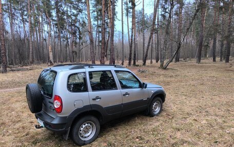 Chevrolet Niva I рестайлинг, 2016 год, 650 000 рублей, 3 фотография