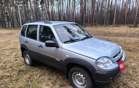 Chevrolet Niva I рестайлинг, 2016 год, 650 000 рублей, 2 фотография