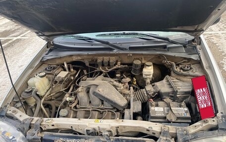 Ford Escape II, 2004 год, 650 000 рублей, 6 фотография