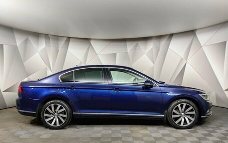 Volkswagen Passat B8 рестайлинг, 2018 год, 2 595 000 рублей, 6 фотография