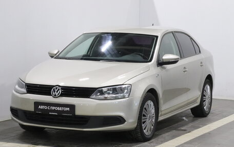 Volkswagen Jetta VI, 2012 год, 935 000 рублей, 3 фотография