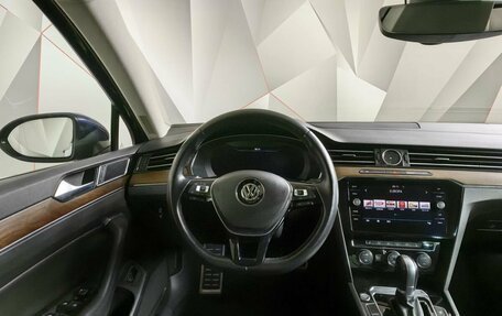 Volkswagen Passat B8 рестайлинг, 2018 год, 2 595 000 рублей, 20 фотография