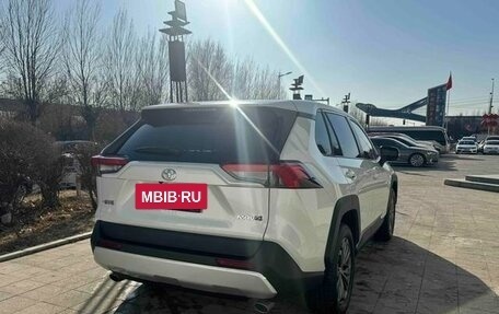 Toyota RAV4, 2024 год, 3 550 002 рублей, 4 фотография