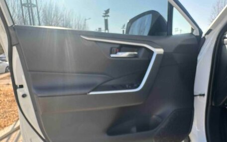 Toyota RAV4, 2024 год, 3 550 002 рублей, 11 фотография