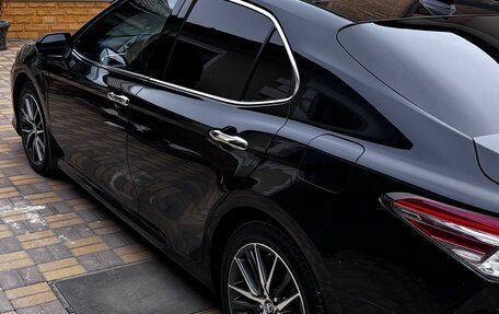 Toyota Camry, 2023 год, 3 550 000 рублей, 4 фотография