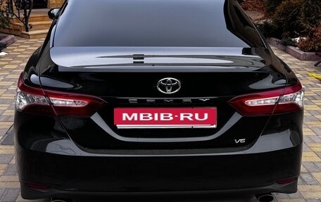 Toyota Camry, 2023 год, 3 550 000 рублей, 5 фотография