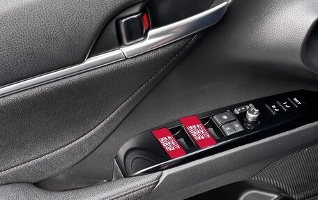 Toyota Camry, 2023 год, 3 550 000 рублей, 9 фотография