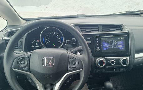 Honda Fit, 2020 год, 1 680 000 рублей, 32 фотография