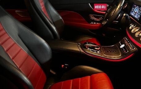 Mercedes-Benz E-Класс, 2019 год, 4 555 555 рублей, 6 фотография