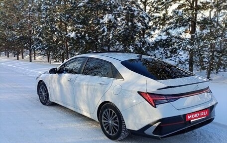 Hyundai Elantra, 2024 год, 2 300 000 рублей, 9 фотография