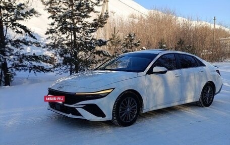 Hyundai Elantra, 2024 год, 2 300 000 рублей, 8 фотография