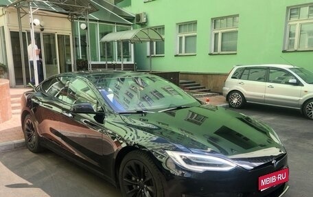 Tesla Model S I, 2018 год, 3 000 000 рублей, 1 фотография