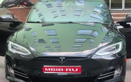 Tesla Model S I, 2018 год, 3 000 000 рублей, 2 фотография