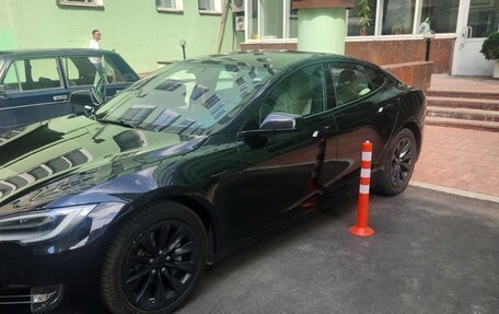 Tesla Model S I, 2018 год, 3 000 000 рублей, 9 фотография