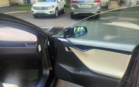 Tesla Model S I, 2018 год, 3 000 000 рублей, 18 фотография