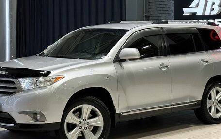 Toyota Highlander III, 2012 год, 2 357 000 рублей, 2 фотография