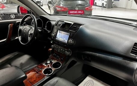 Toyota Highlander III, 2012 год, 2 357 000 рублей, 15 фотография