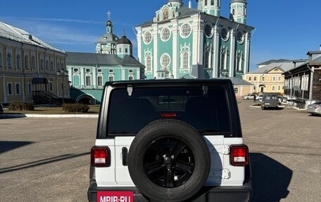 Jeep Wrangler, 2021 год, 4 500 000 рублей, 5 фотография