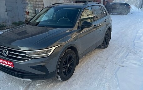 Volkswagen Tiguan II, 2022 год, 3 400 000 рублей, 4 фотография