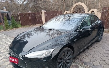Tesla Model S I, 2013 год, 2 300 000 рублей, 2 фотография