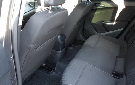 Opel Astra J, 2012 год, 800 000 рублей, 18 фотография