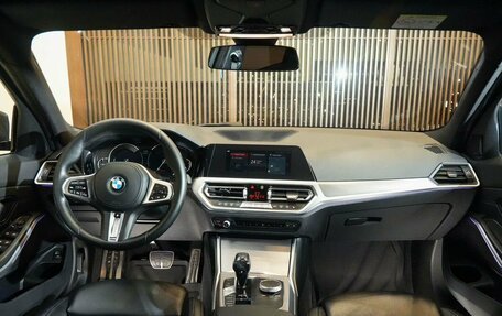 BMW 3 серия, 2019 год, 4 100 000 рублей, 15 фотография