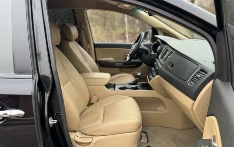 KIA Carnival III, 2020 год, 2 600 000 рублей, 9 фотография