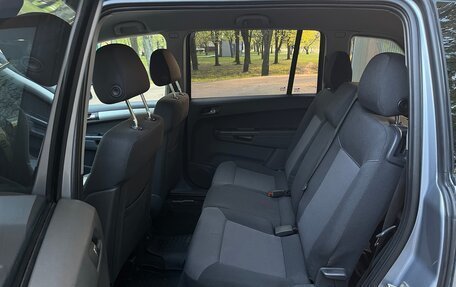 Opel Zafira B, 2010 год, 550 000 рублей, 11 фотография