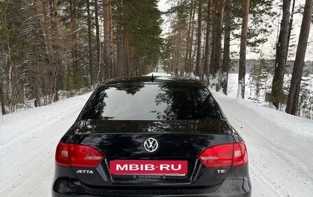 Volkswagen Jetta VI, 2013 год, 970 000 рублей, 3 фотография